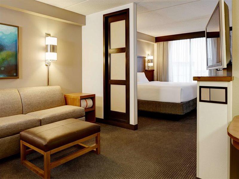 Comfort Suites Milwaukee West Esterno foto