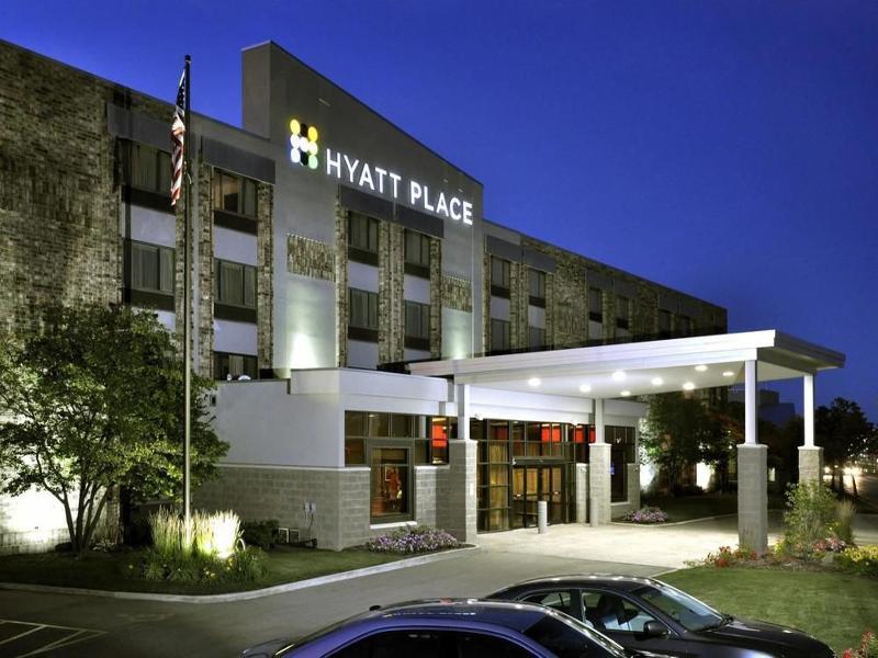 Comfort Suites Milwaukee West Esterno foto
