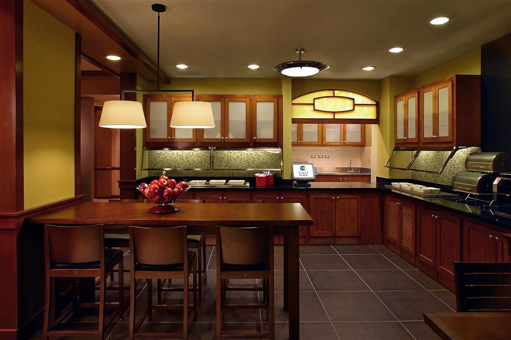 Comfort Suites Milwaukee West Ristorante foto